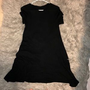 Black short sleeve shift dress